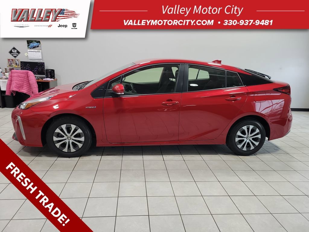 Used 2022 Toyota Prius LE image 4