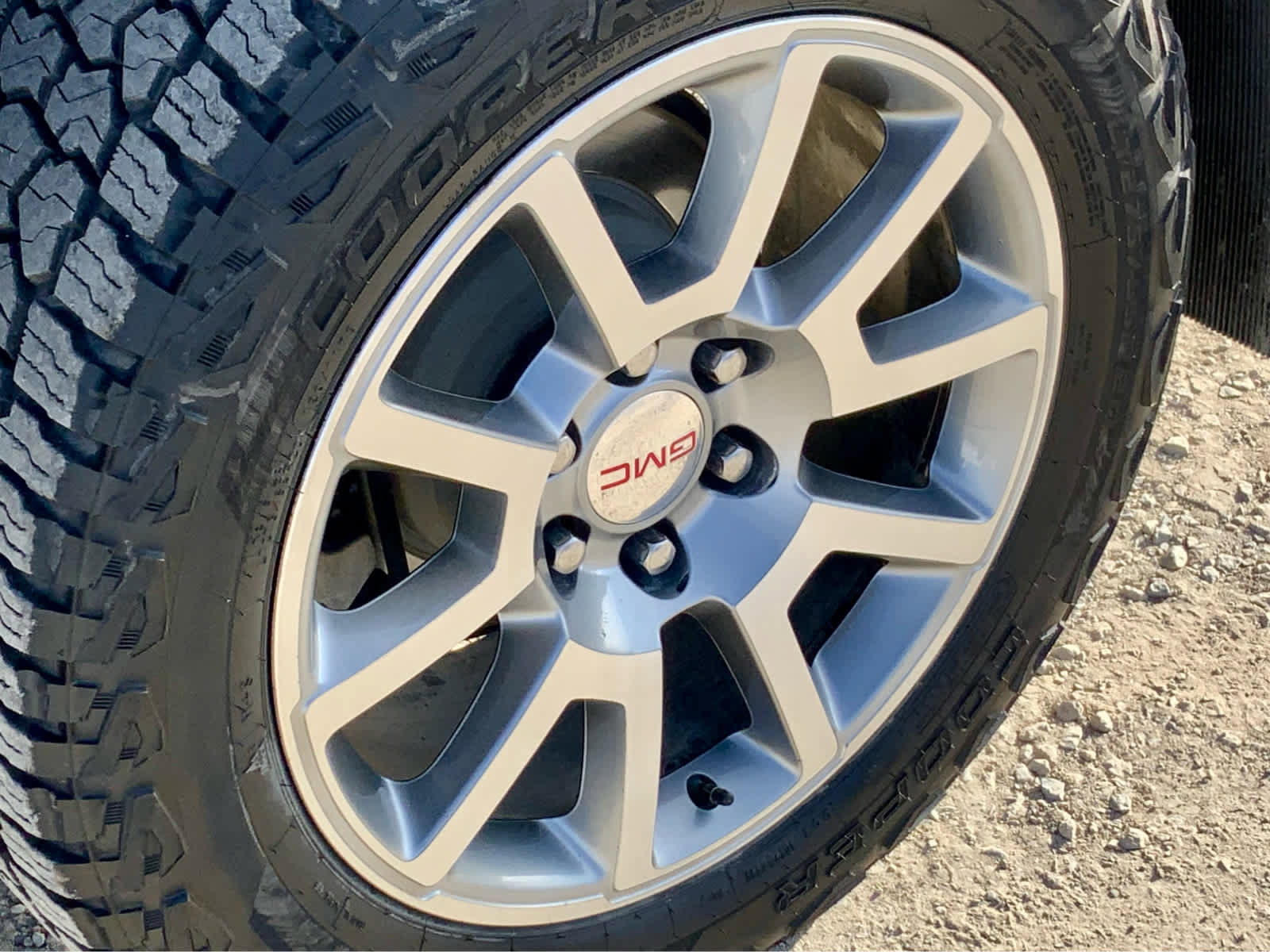 Used 2018 GMC Sierra 1500 Denali image 21