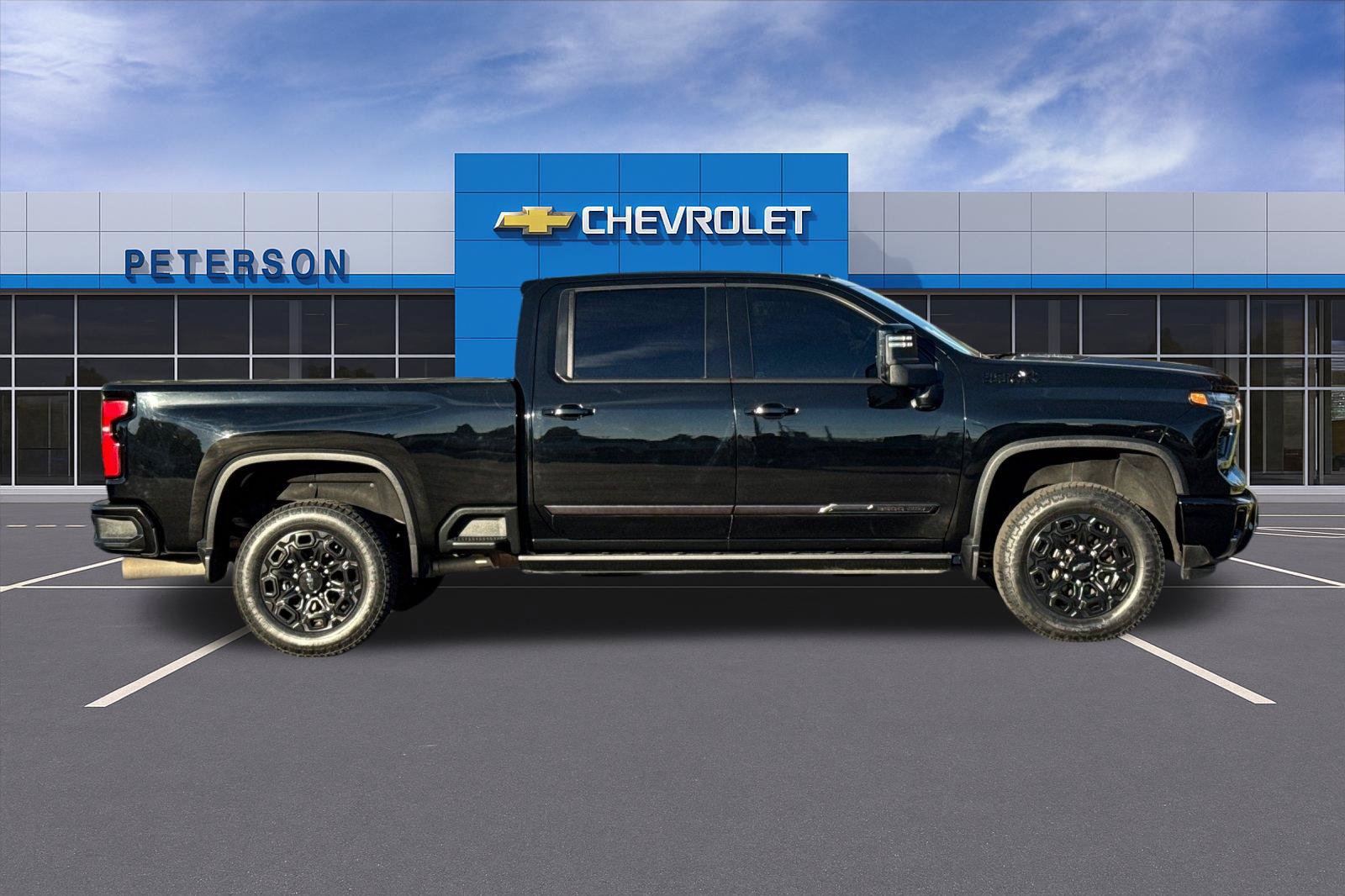Certified 2024 Chevrolet Silverado 3500 High Country w/ High Country Premium Package AWD/4WD image 3