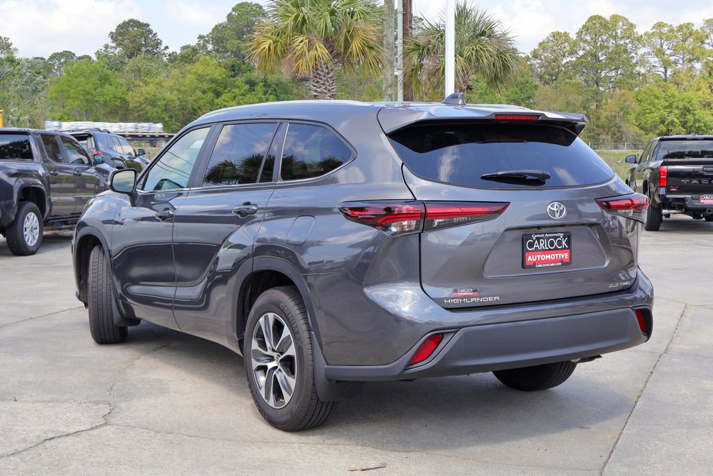 Used 2024 Toyota Highlander XLE image 25
