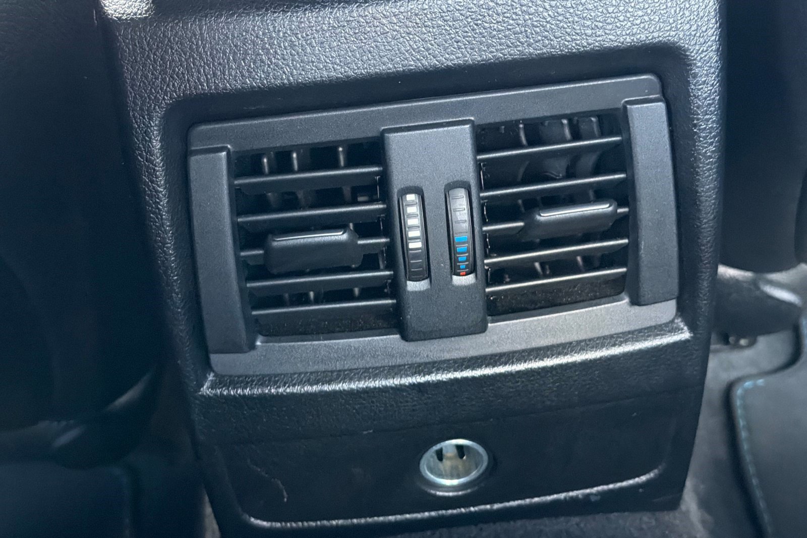 Used 2017 BMW M2 image 16