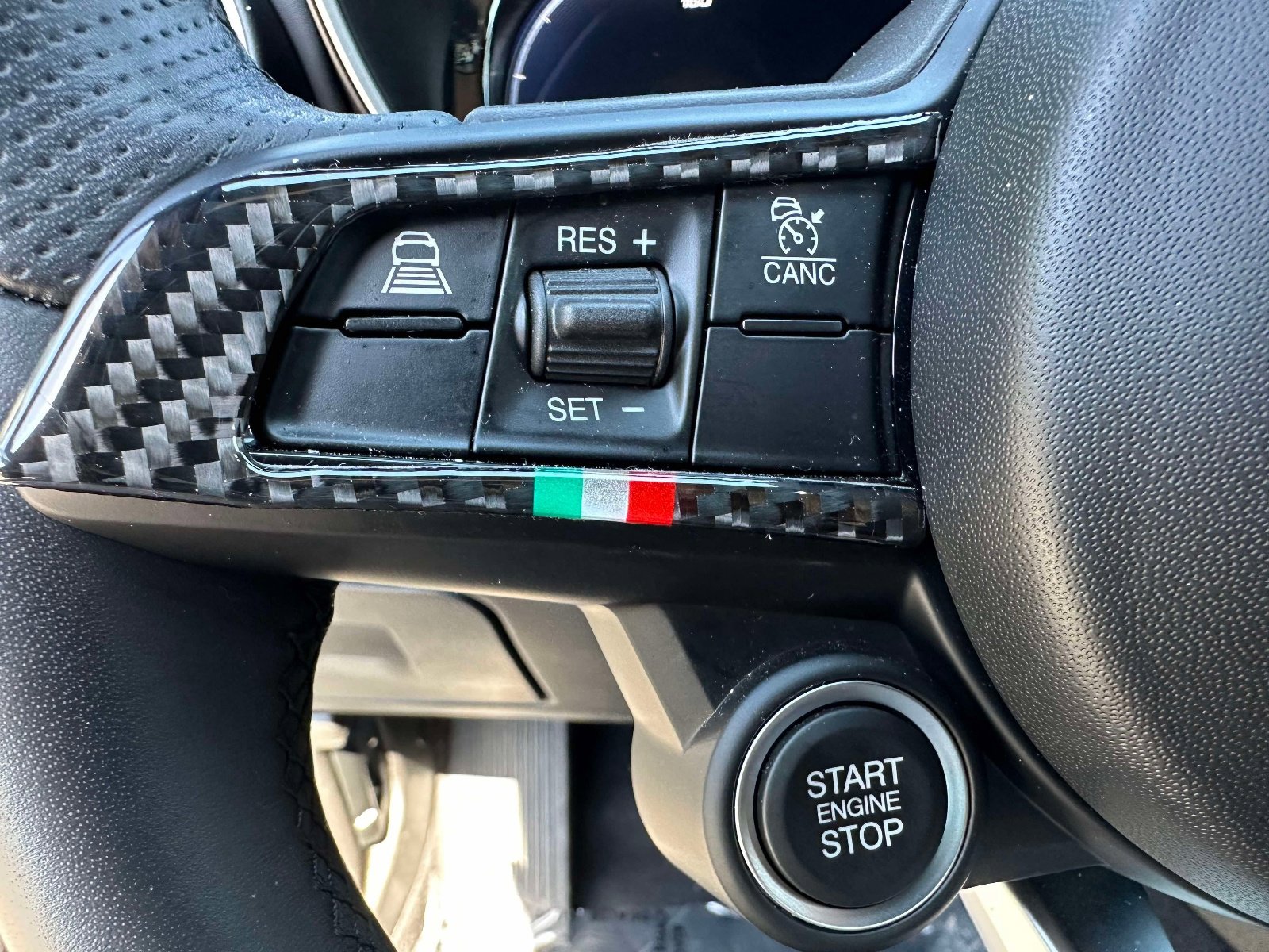 Used 2024 Alfa Romeo Giulia Ti AWD/4WD image 17