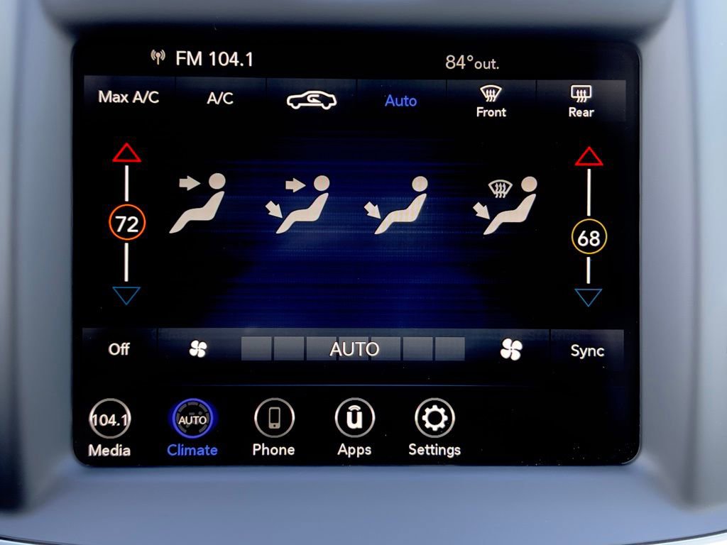 Used 2023 Chrysler 300 Touring w/ Safetytec Plus Group image 28