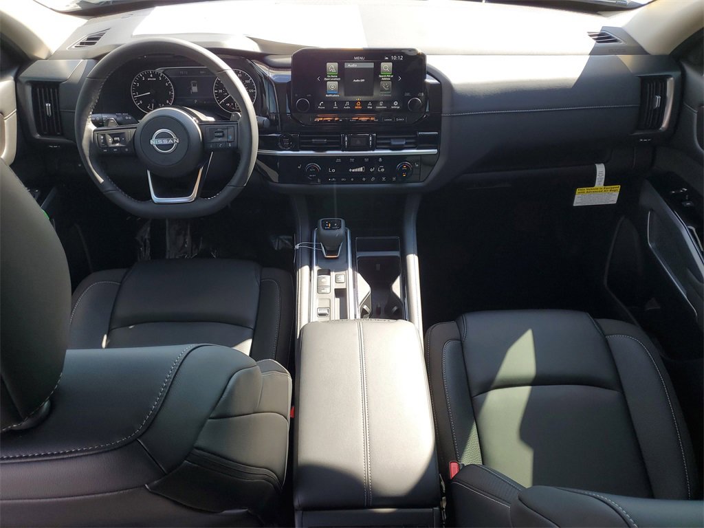 New 2025 Nissan Pathfinder SL image 8