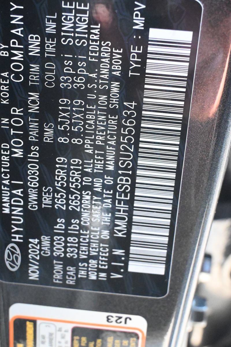 Used 2025 Genesis GV80 2.5T Standard AWD/4WD image 33