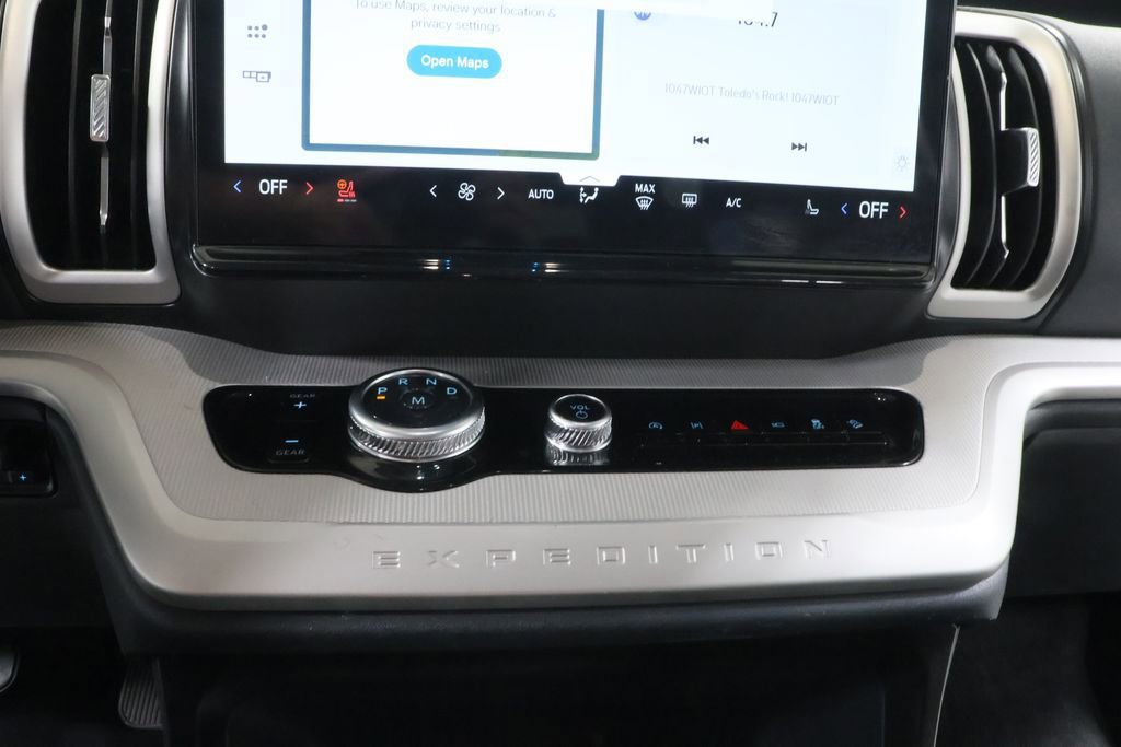 Used 2025 Ford Expedition Active AWD/4WD image 11