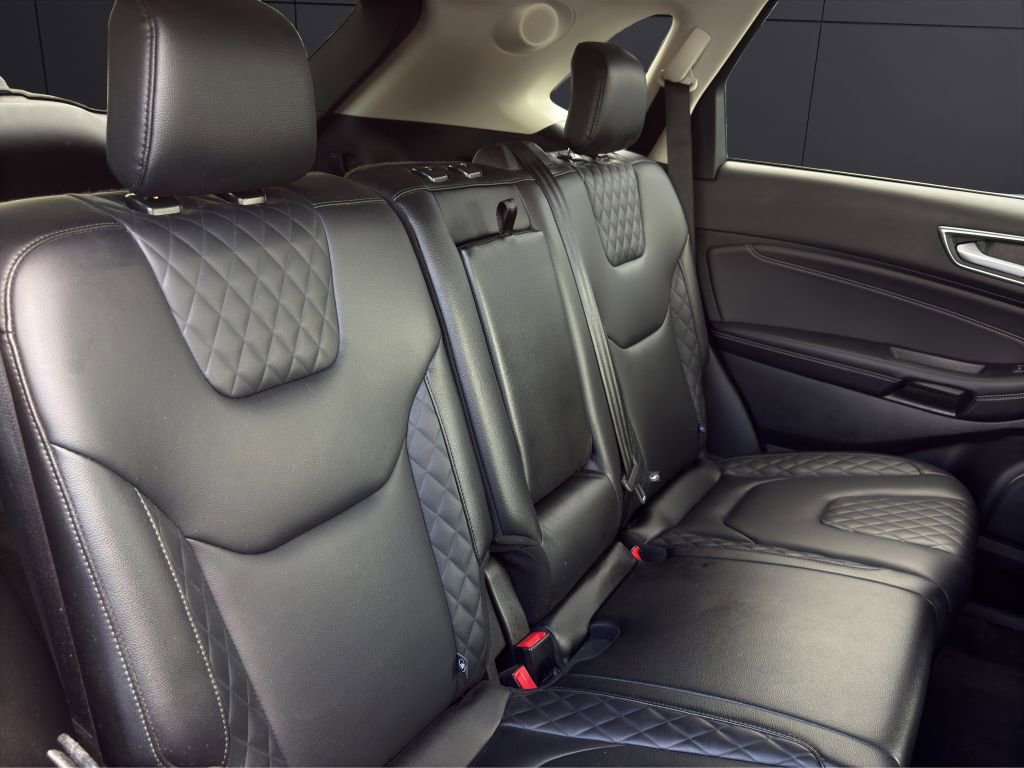 Used 2024 Ford Edge Titanium image 20