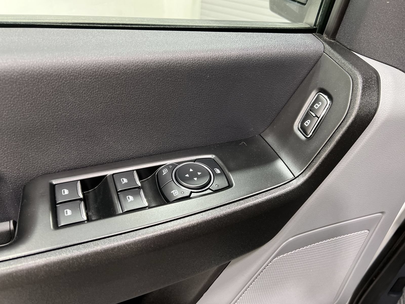 Used 2024 Ford F350 XL AWD/4WD image 13