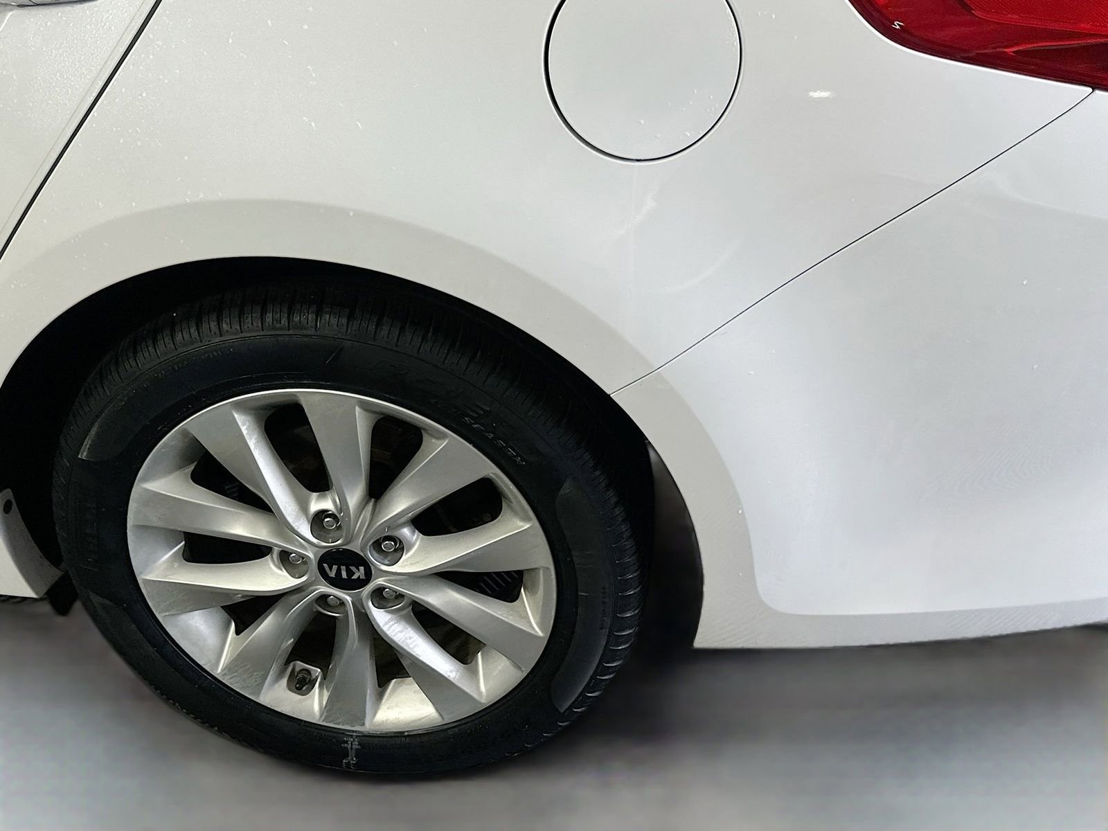 Used 2018 Kia Optima EX w/ Premium Package FWD image 29