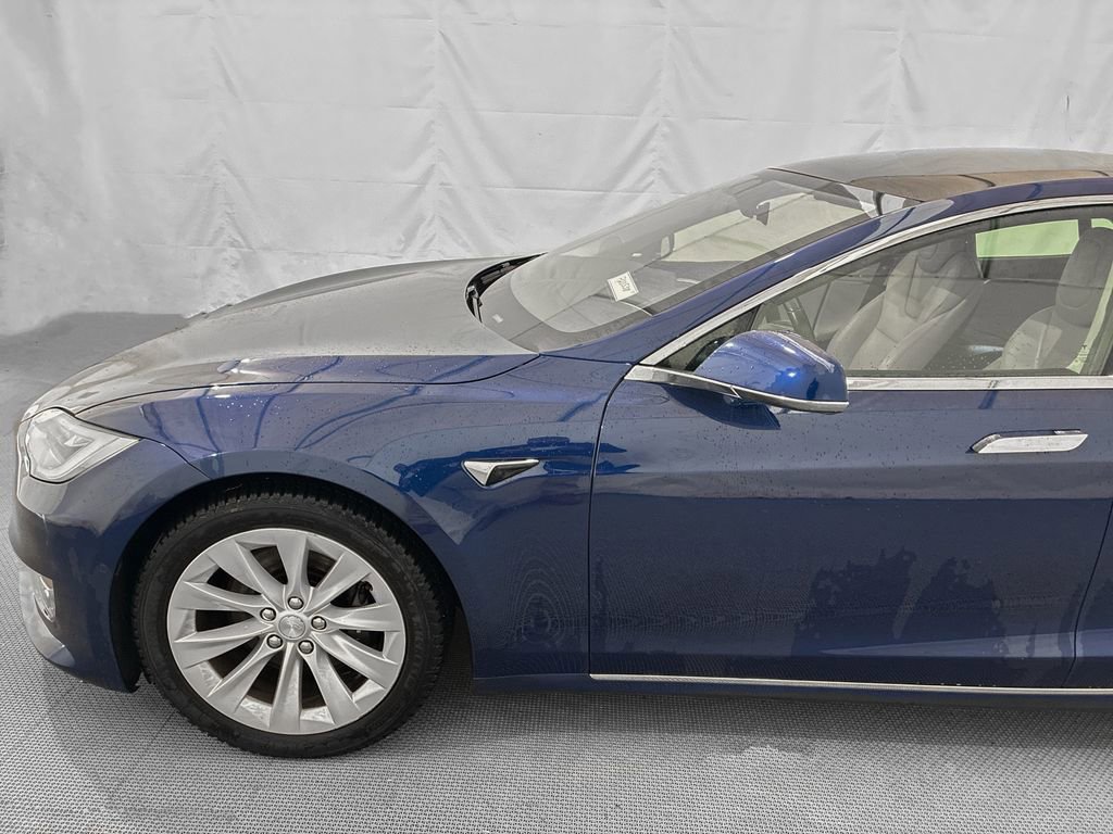 Used 2017 Tesla Model S 75D image 3