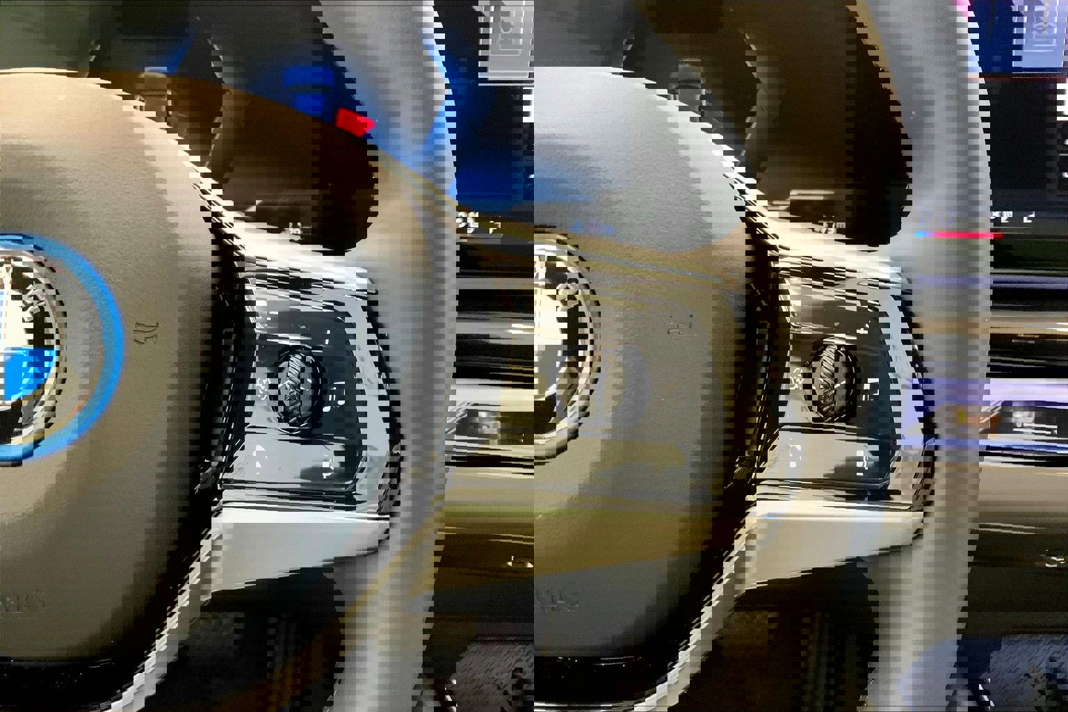 Used 2024 BMW i5 eDrive40i w/ Premium Package image 14