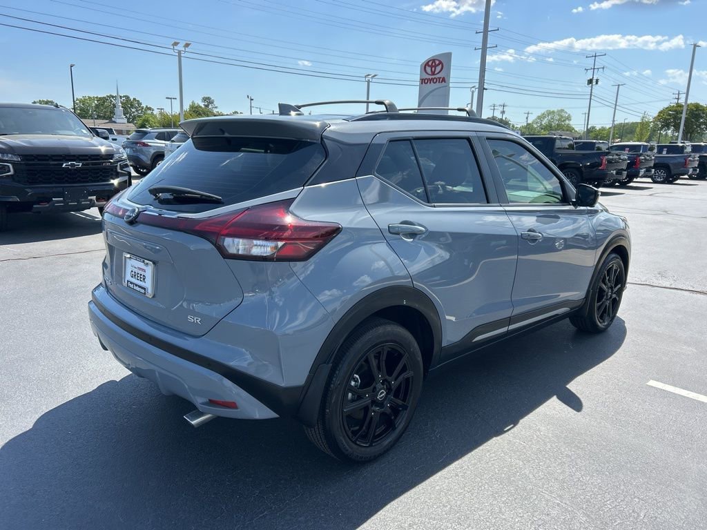 Used 2024 Nissan Kicks SR w/ SR Premium Package image 16