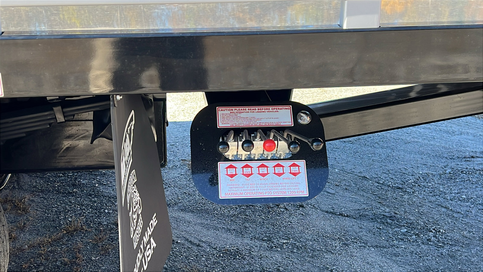 New 2025 RAM 5500 4x4 Regular Cab image 13