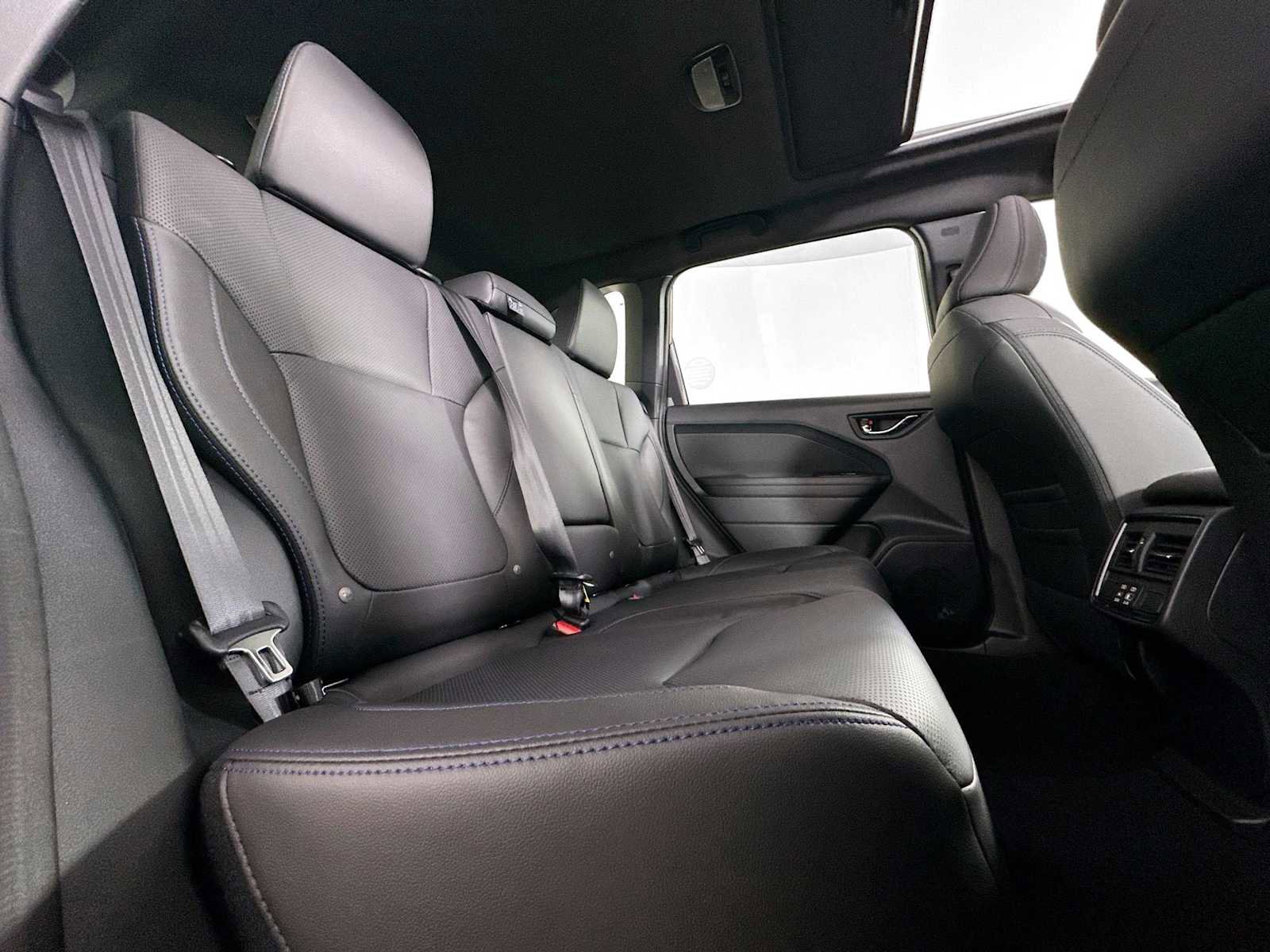 Used 2025 Subaru Forester Limited image 24