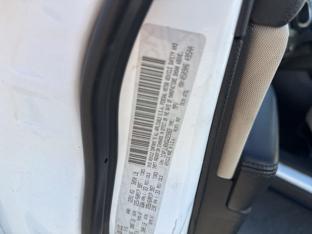 Used 2016 Jeep Cherokee Sport image 11