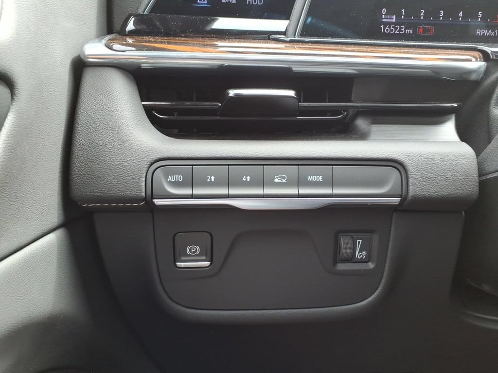 Used 2023 Cadillac Escalade Premium Luxury w/ LPO, Floor Liner Package AWD/4WD image 17