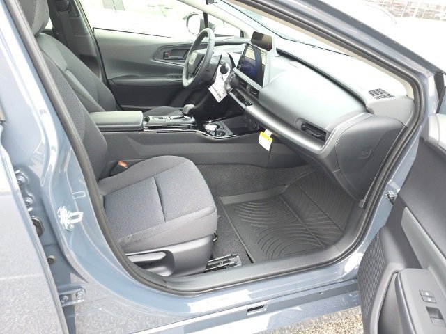 New 2026 Toyota Prius LE image 10