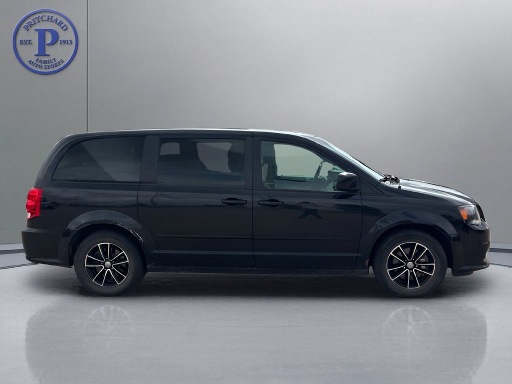 Used 2015 Dodge Grand Caravan R/T w/ Driver Convenience Group FWD image 8