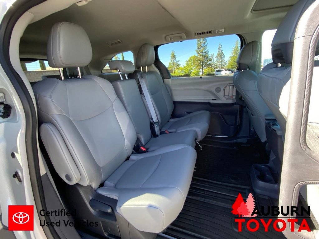 Certified 2023 Toyota Sienna XLE FWD image 19