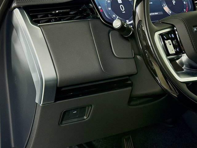 New 2026 Land Rover Range Rover SE image 10