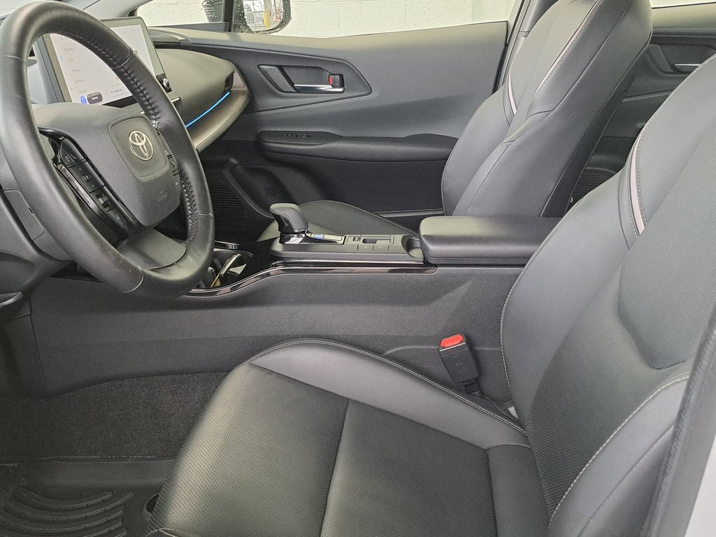 Used 2024 Toyota Prius XLE image 22