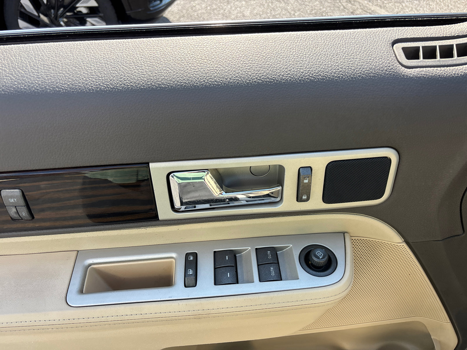 Used 2008 Lincoln MKX 2WD image 12