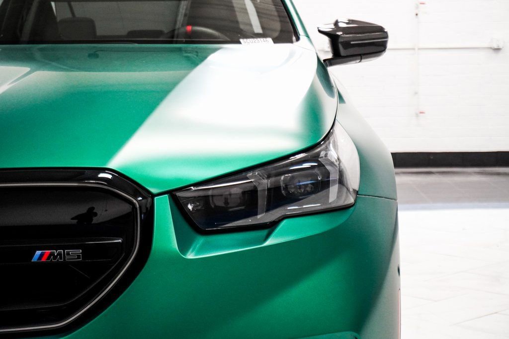 Used 2025 BMW M5 w/ Carbon Package image 15