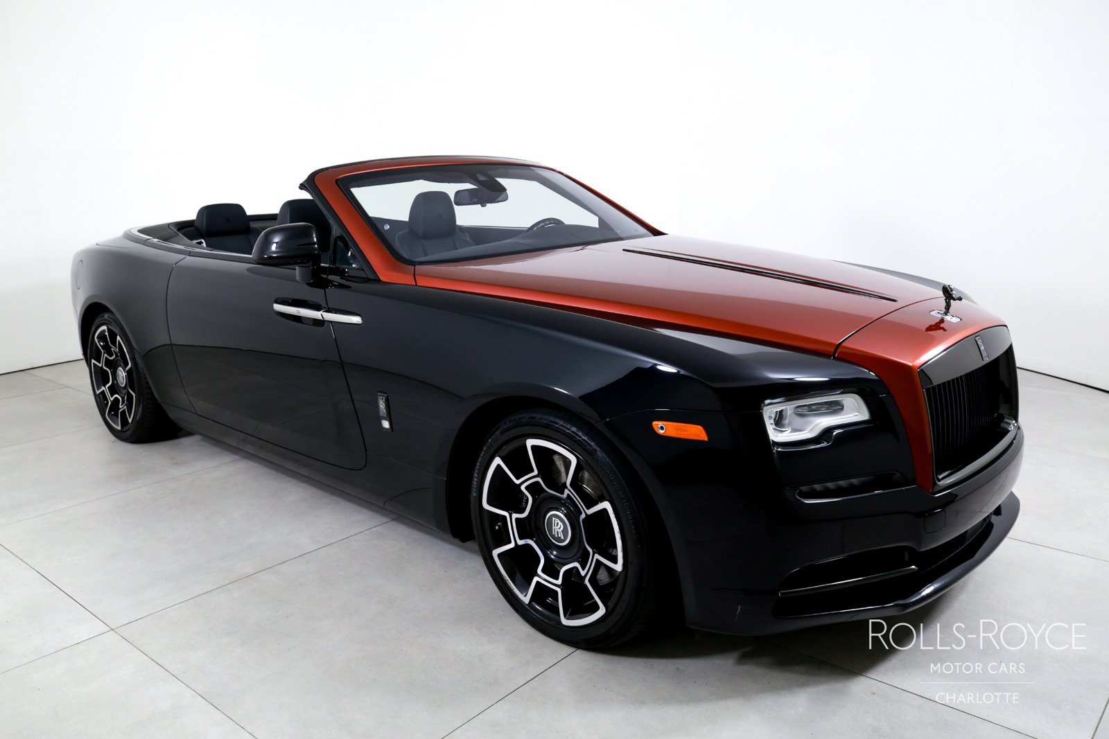 Used 2019 Rolls-Royce Dawn RWD image 7