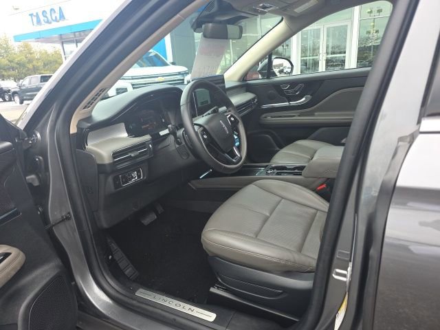 Used 2025 Lincoln Corsair Premiere w/ Equipment Group 101A image 14