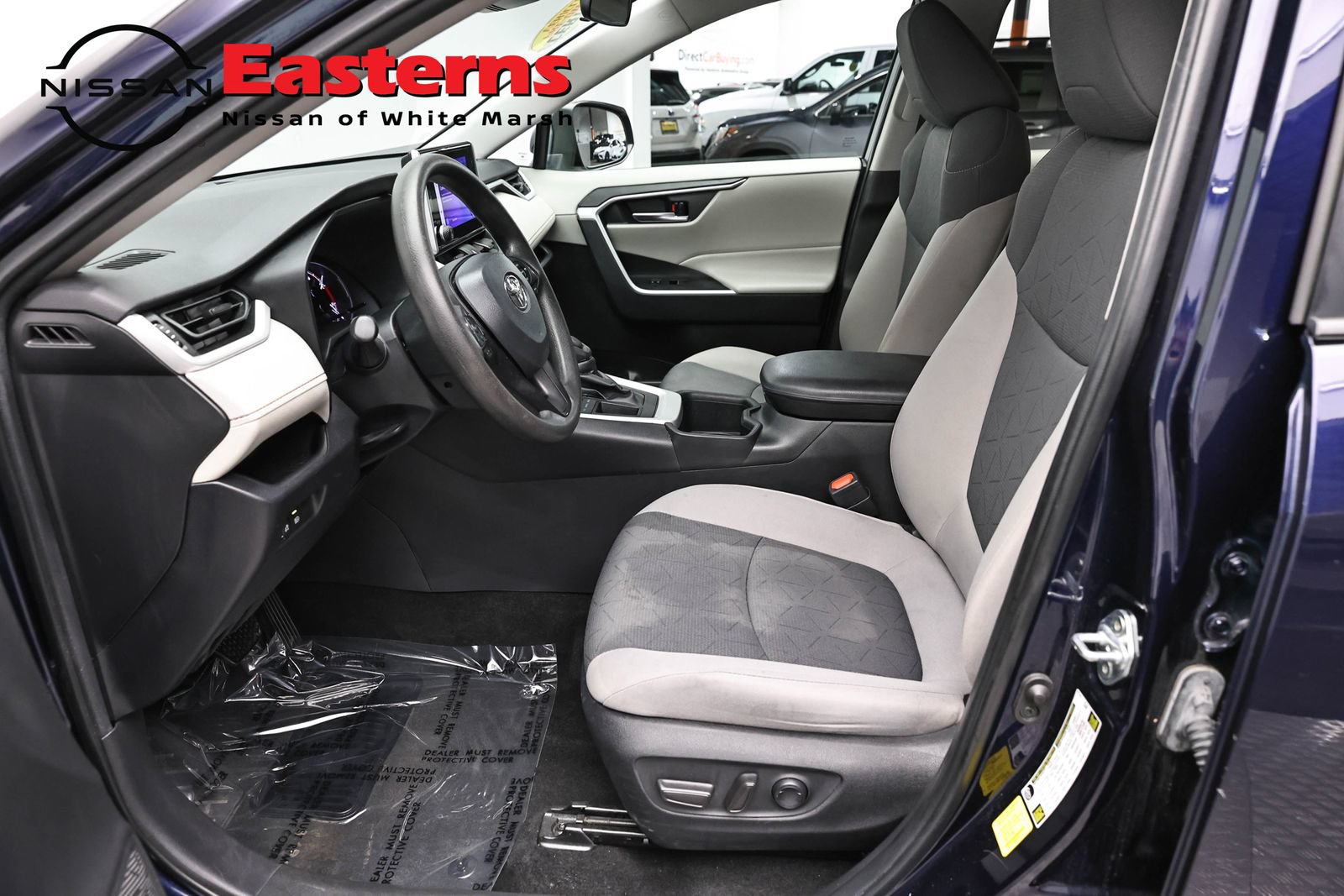 Used 2024 Toyota RAV4 XLE FWD image 14
