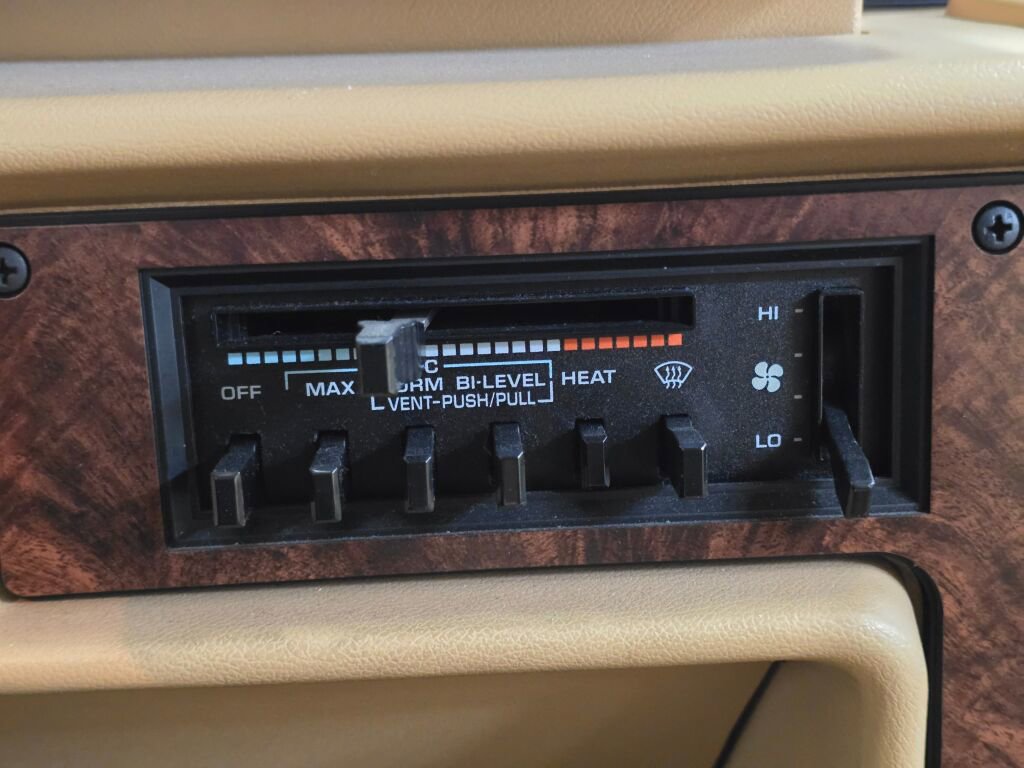 Used 1990 Dodge Grand Caravan LE image 77