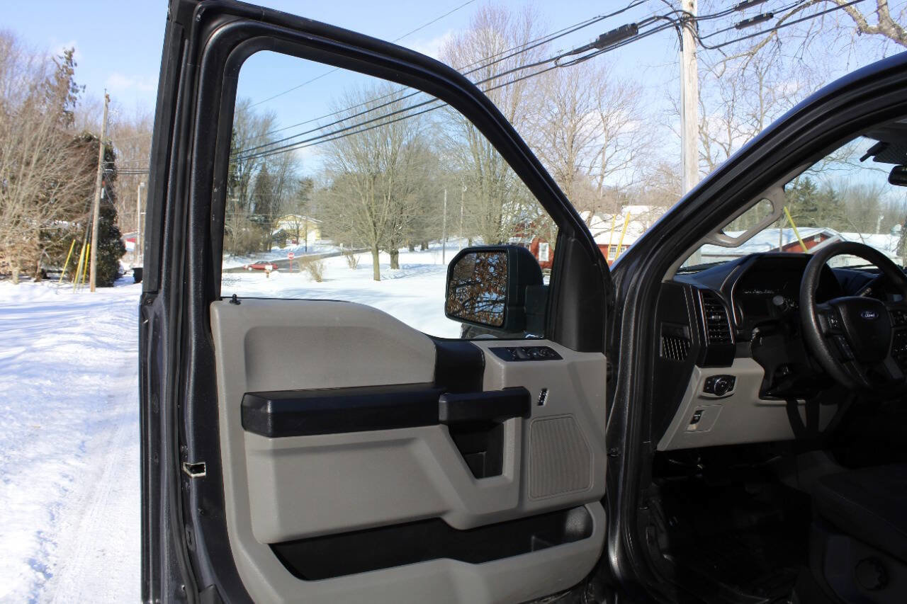 Used 2017 Ford F150 XL w/ Equipment Group 101A Mid AWD/4WD image 27
