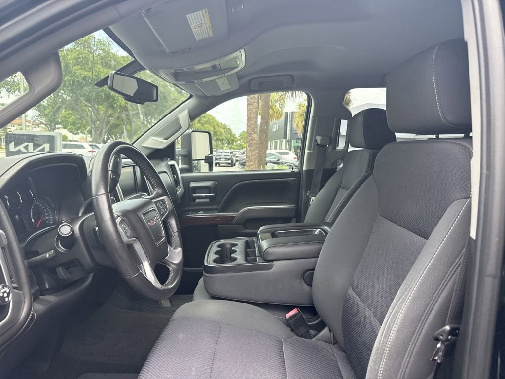 Used 2017 GMC Sierra 2500 SLE w/ HD SLE Preferred Plus Package AWD/4WD image 11