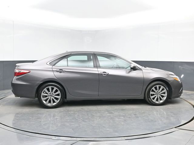 Used 2017 Toyota Camry XLE w/ Moonroof Package image 15