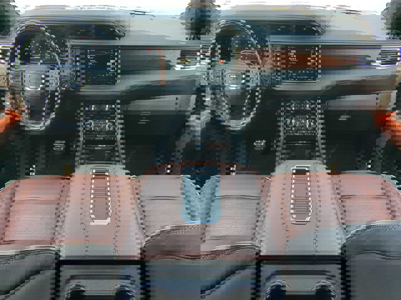 Used 2023 GMC Yukon XL Denali Ultimate image 13