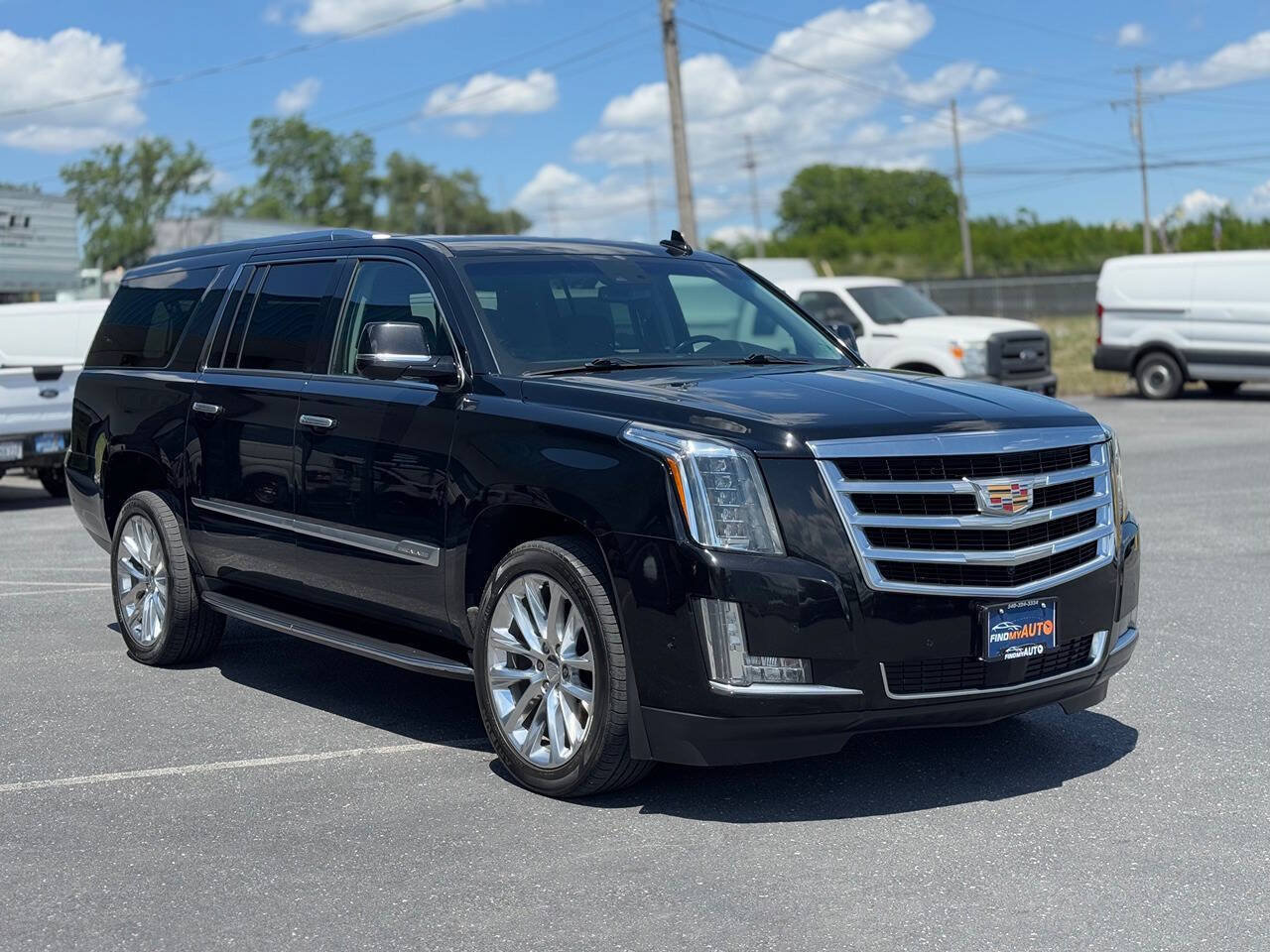 Used 2018 Cadillac Escalade ESV Premium Luxury AWD/4WD image 3