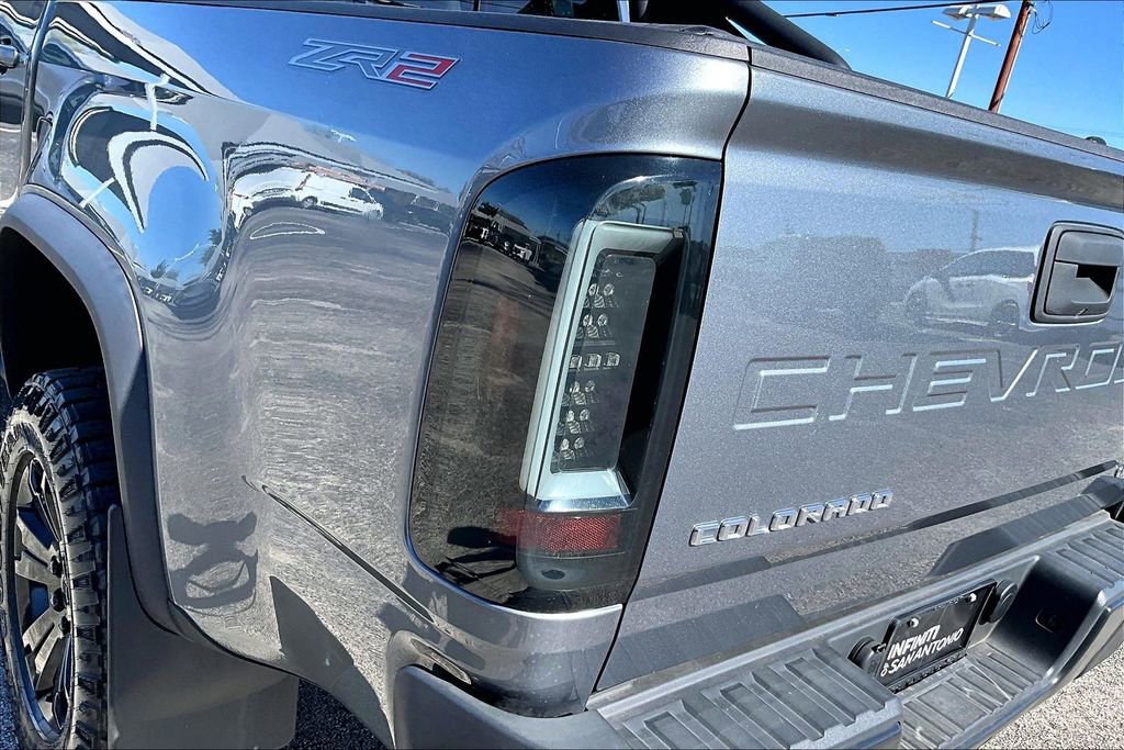 Used 2022 Chevrolet Colorado ZR2 w/ ZR2 Dusk Special Edition image 41