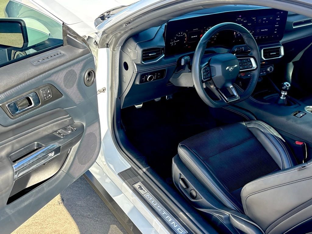 Used 2024 Ford Mustang GT Premium image 11