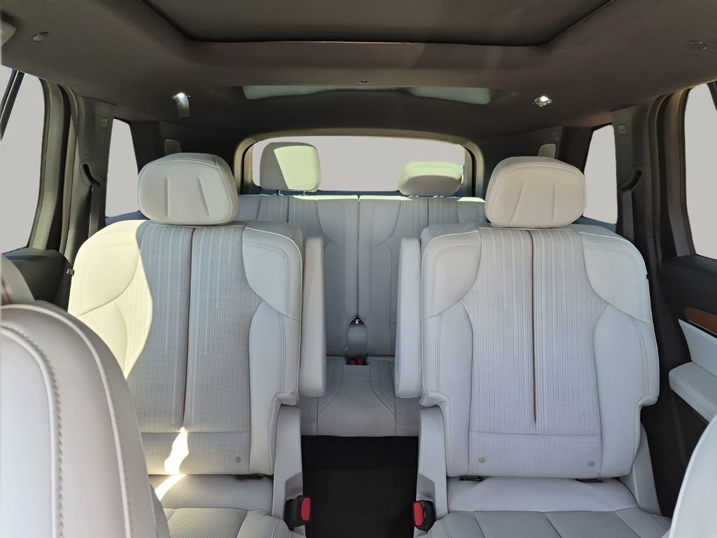 New 2026 Cadillac Vistiq Luxury AWD/4WD image 44