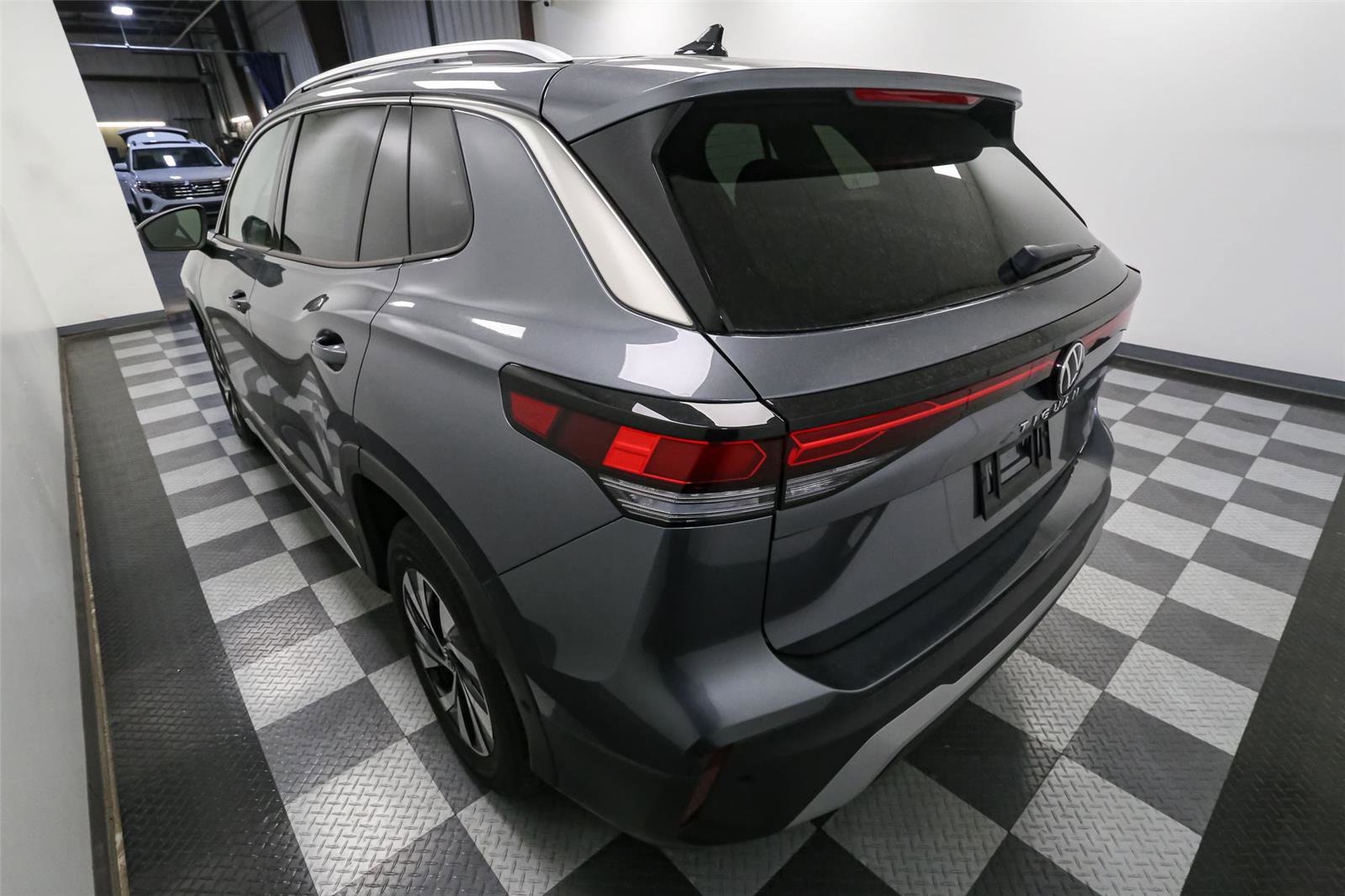 New 2025 Volkswagen Tiguan S image 9