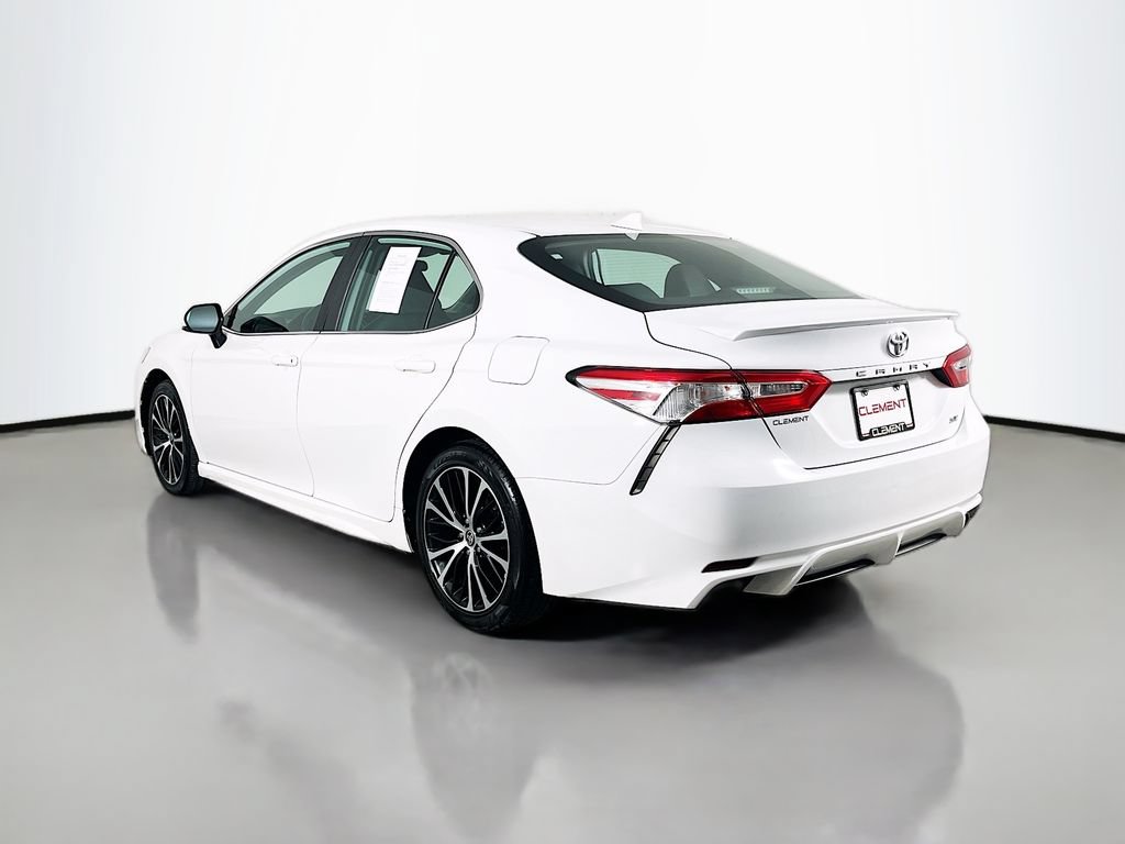 Used 2020 Toyota Camry SE FWD image 9