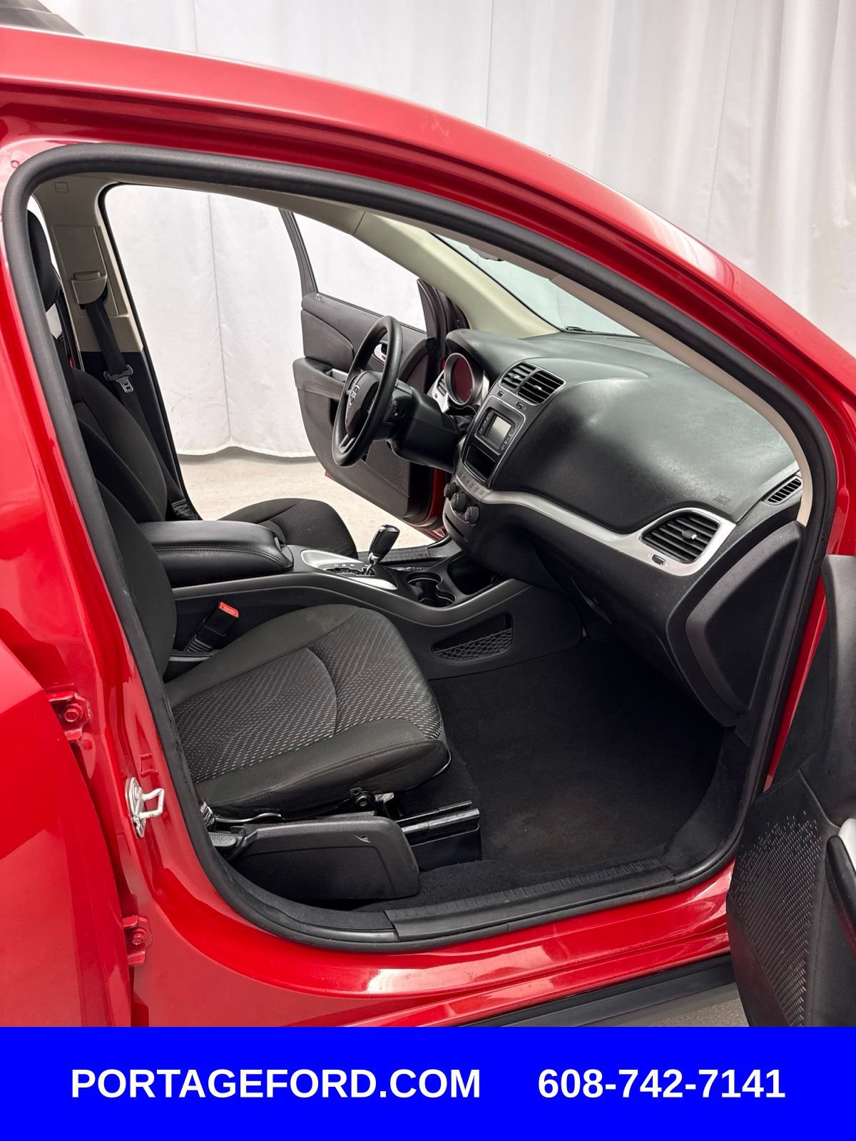 Used 2019 Dodge Journey SE FWD image 24