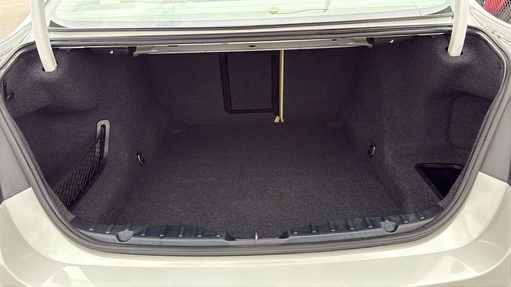 Used 2014 BMW 528i Sedan image 9