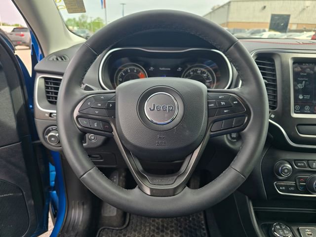 Used 2022 Jeep Cherokee Trailhawk w/ Comfort/Convenience Group AWD/4WD image 26