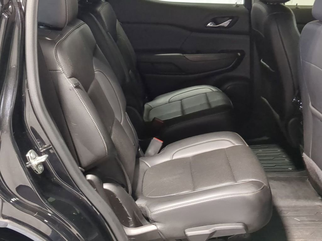 Used 2022 GMC Acadia SLT w/ LPO, Floor Liner Package image 27