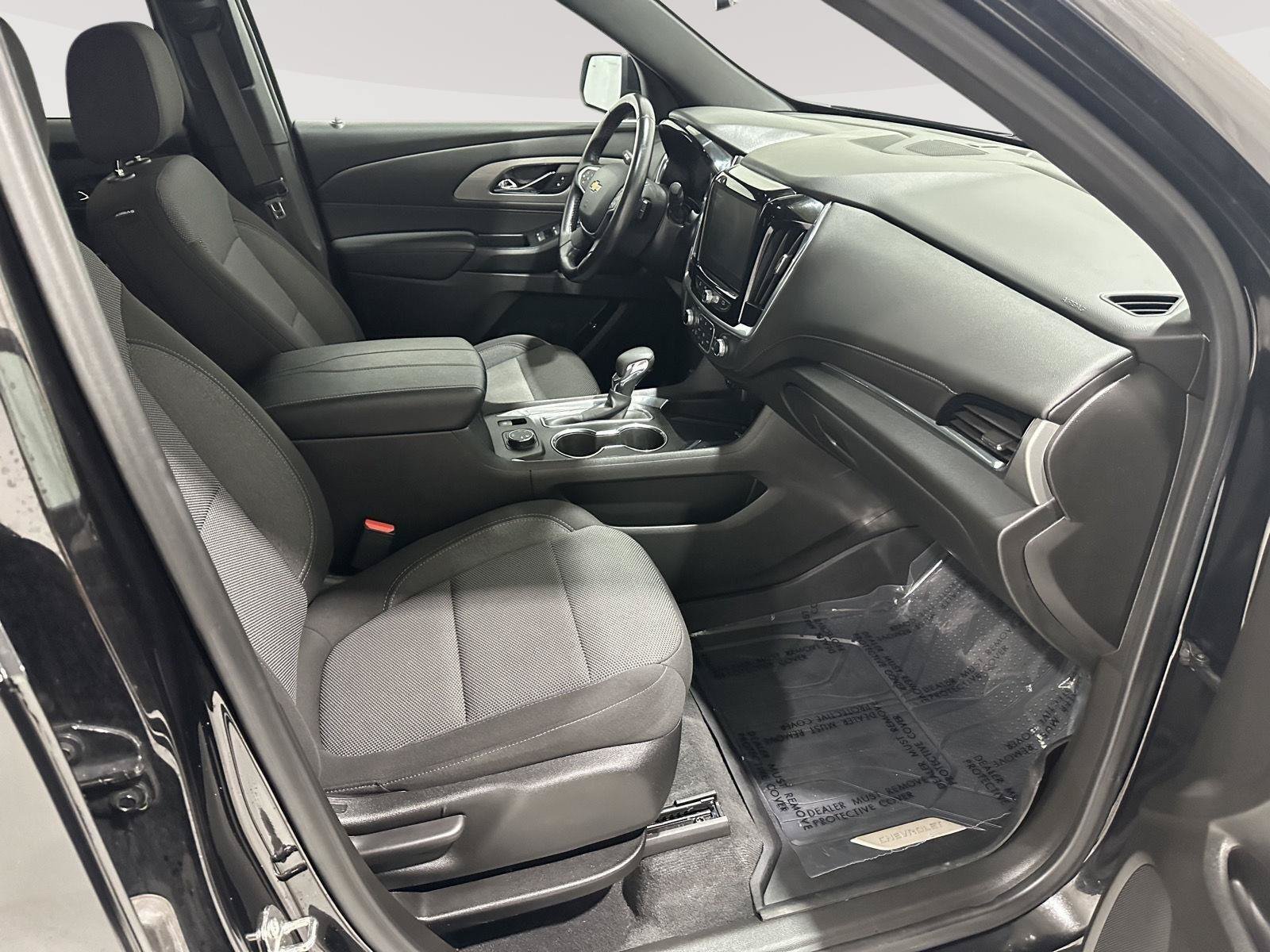 Used 2022 Chevrolet Traverse LT w/ LPO, Floor Liner Package AWD/4WD image 24