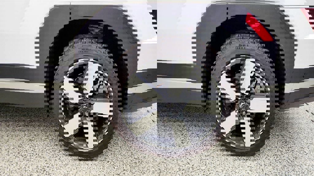 Used 2024 Hyundai Santa Fe Limited image 9