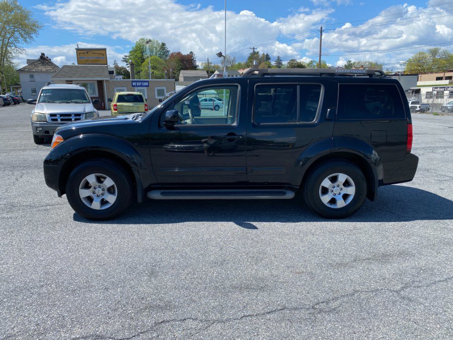 Used 2007 Nissan Pathfinder SE w/ SE Premium Pkg image 2