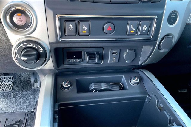 Certified 2018 Nissan Titan PRO-4X w/ Pro-4x Convenience Package image 29