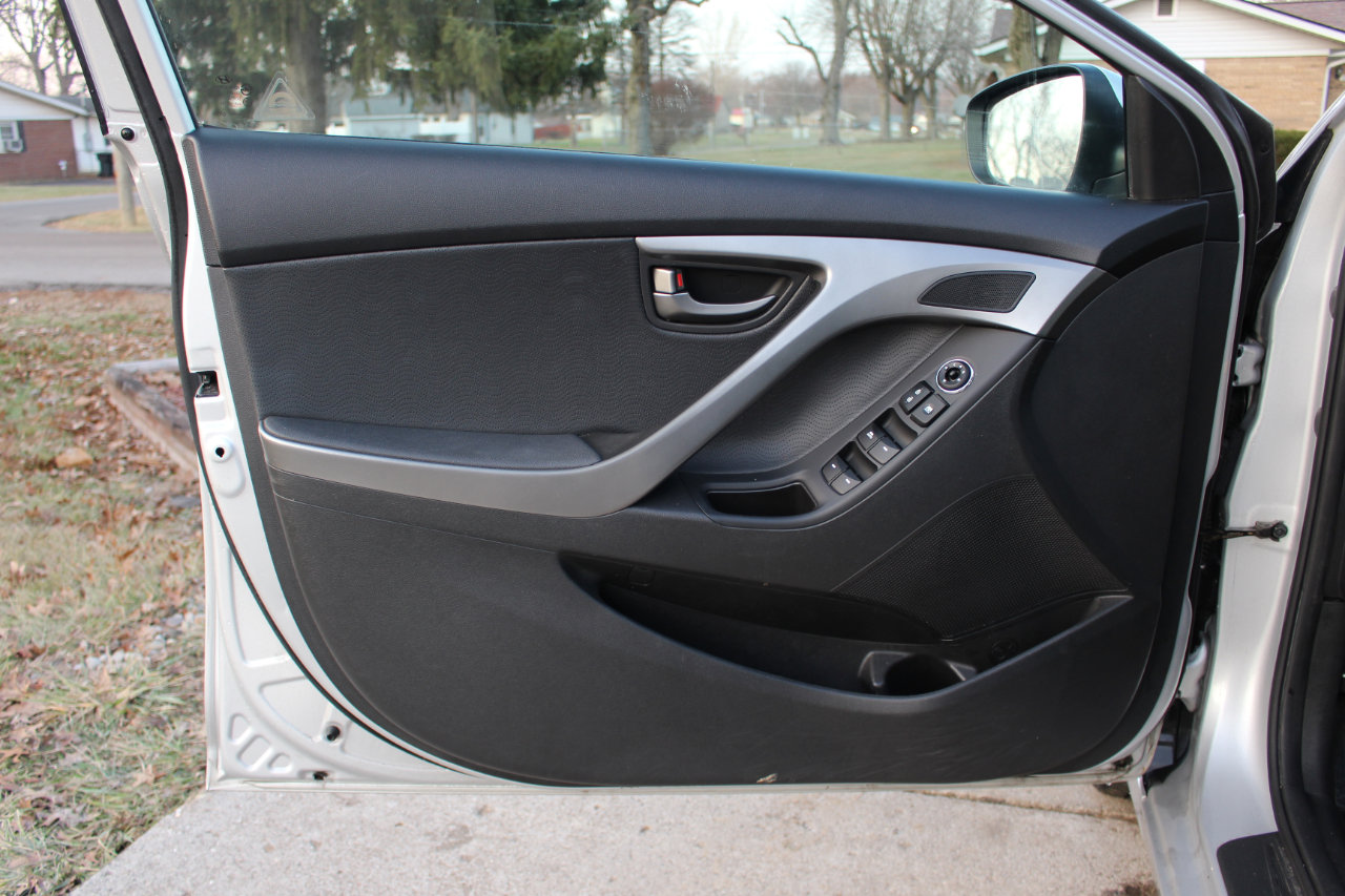 Used 2013 Hyundai Elantra Limited image 12